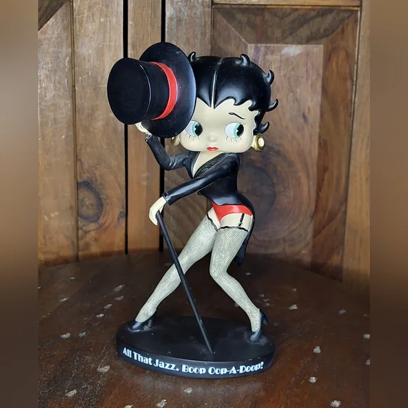Betty Boop Collectible Figurine - Picture 3 of 9